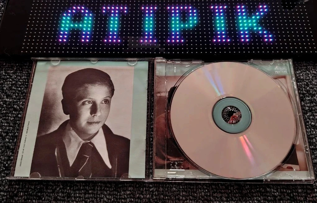 🎹 Gilbert Bécaud – A lenda a possuir absolutamente! 🎶 – photo 4